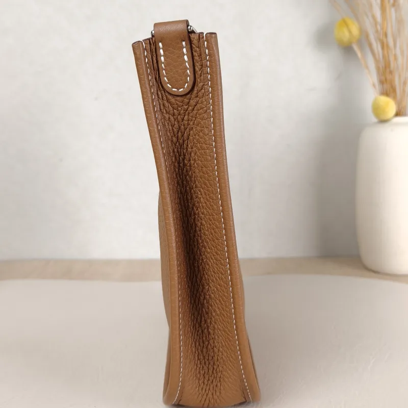 Hermès Crossbody Bag Evelyne Mini 16 Mini 16 Taurillon Clemence TC Calfskin Mini 17 × 5.5 × 18 cm G — detail view 1 of 8