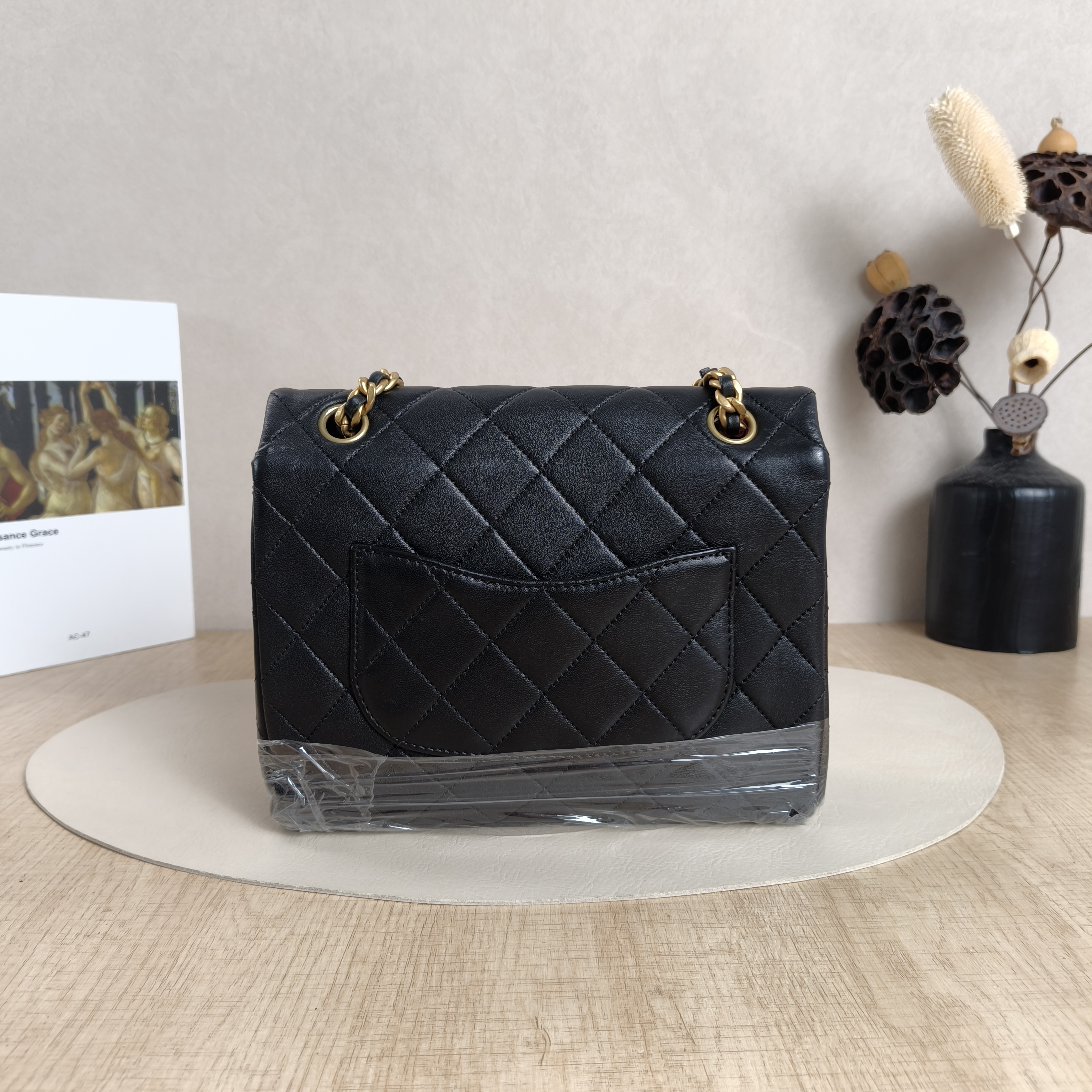 Chanel Crossbody Bagcf Collection Crossbody Bag Black Calfskin One Size22 × 6 × 18 cm — cover view 6 of 10