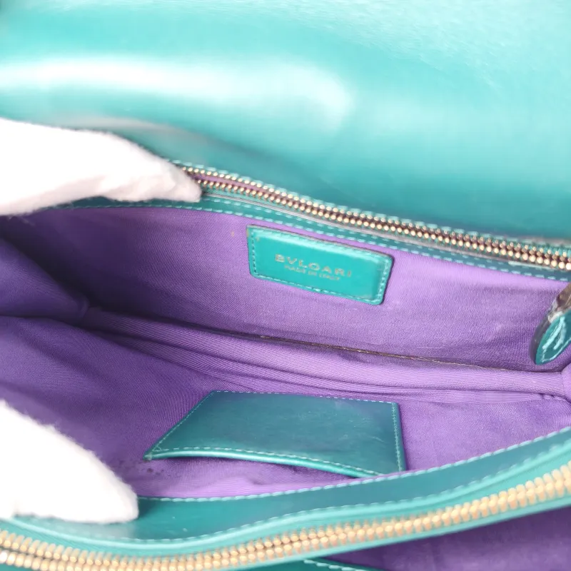 Bvlgari Crossbody Bag Serpenti Forever Collection Crossbody Bag Green Calfskin Medium 28 × 7.5 × 19 cm — detail view 11 of 14