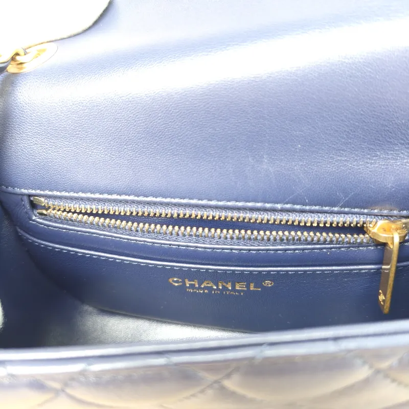 Chanel Crossbody Bag Blue Lambskin 17 × 8 × 13.5 cm — detail view 10 of 11