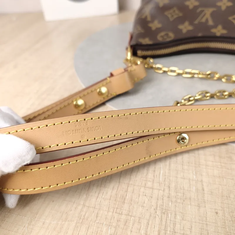 Louis Vuitton Crossbody Bag Boulogne PVC Small26 × 9.5 × 16 cm — detail view 7 of 15
