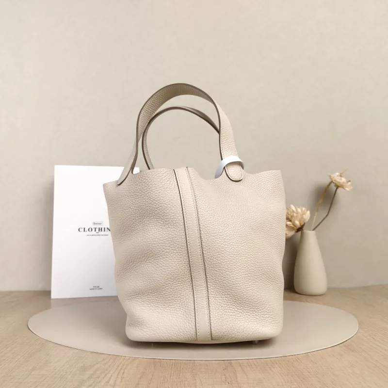 Hermès Top Handle Bag Picotin Lock 22 2210 TC Calfskin Medium22 × 17 × 21 cm — cover view 5 of 5
