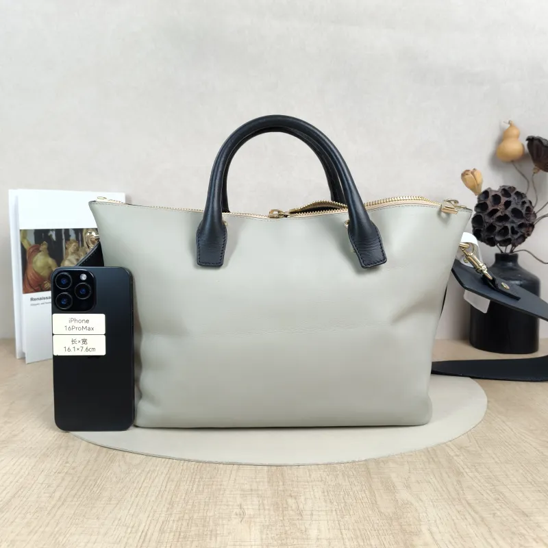 Chloé Shoulder Bag Shoulder Bag Beige Black Calfskin One Size30 × 14 × 23 cm — cover view 3 of 5