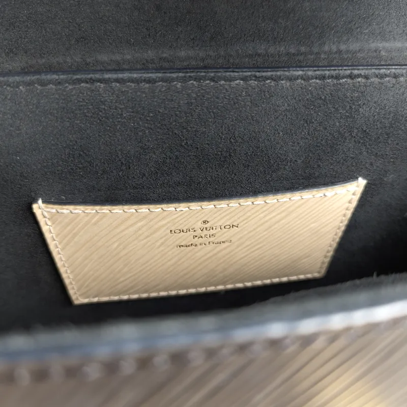 Louis Vuitton Crossbody Bag Crafty Twist Black · White Epi Embossed Calfskin Medium 23 × 9.5 × 17 cm — detail view 7 of 11