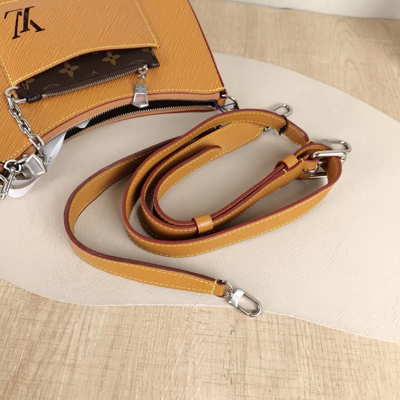 Louis Vuitton Crossbody Bag MARELLE Epi Embossed Calfskin Small 25 × 8 × 15 cm — detail view 9 of 12
