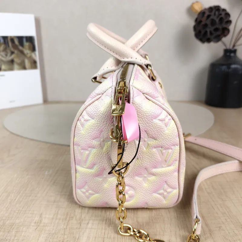 Louis Vuitton Crossbody Bag Speedy20 Collection · Calfskin One Size 20.5 × 12 × 13.5 cm — detail view 9 of 10