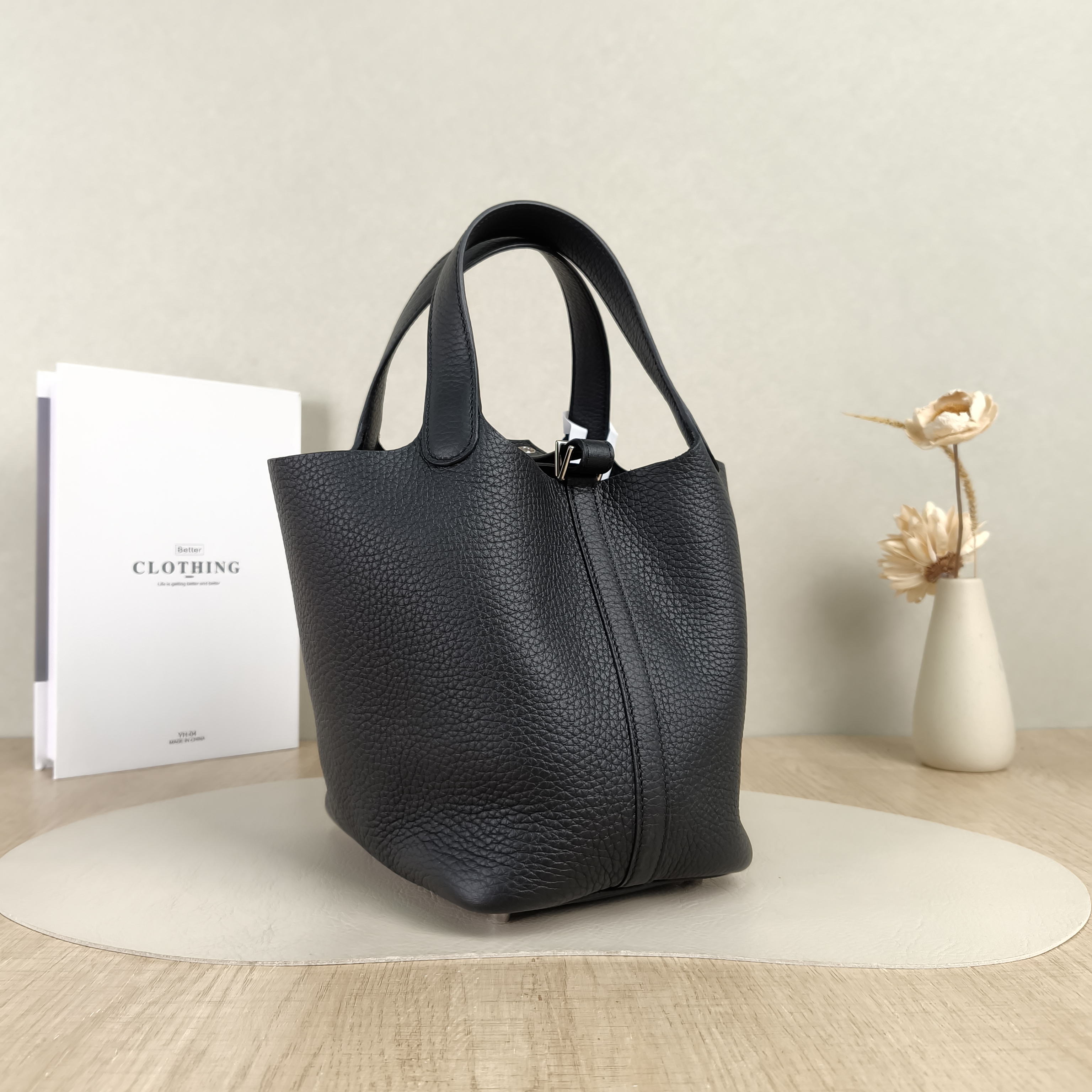Hermès Top Handle Bag Picotin Lock 18 1889Black Clemence Taurillon TC Calfskin Small18 × 13 × 19 cm — cover view 2 of 6