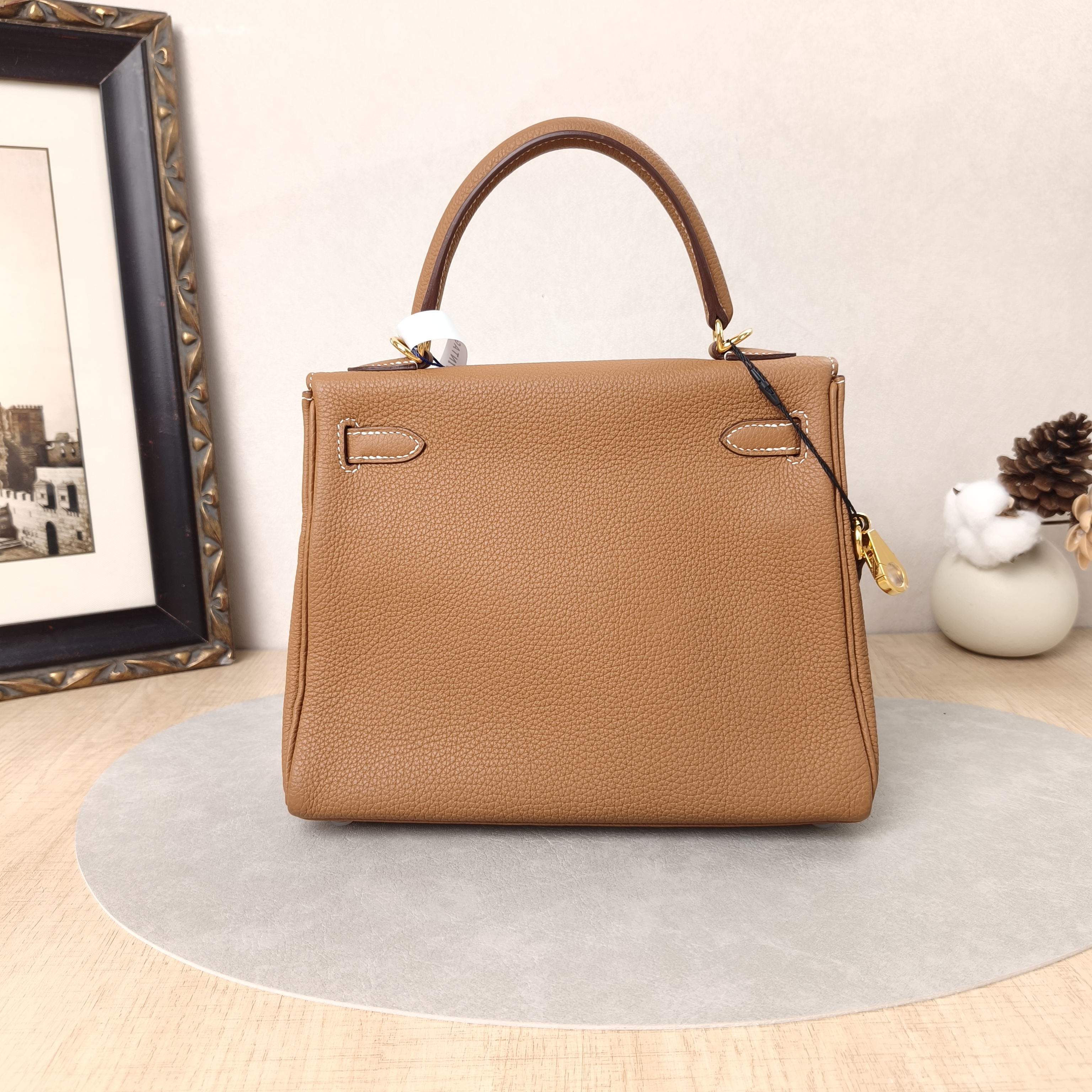 Hermès Shoulder Bag Kelly 25 Gold-Tone Hardware Togo Calfskin Small25 × 7 × 17 cm — cover view 3 of 6