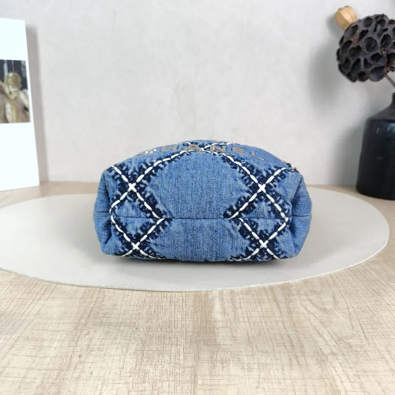 Chanel Crossbody Bag 22Bag Mini 20 × 6 × 19 cm — cover view 2 of 5