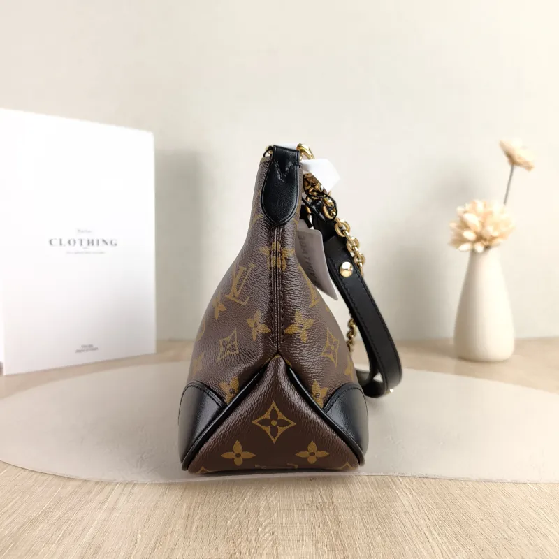 Louis Vuitton Crossbody Bag Boulogne PVC Small 26 × 9.5 × 16 cm — detail view 7 of 9