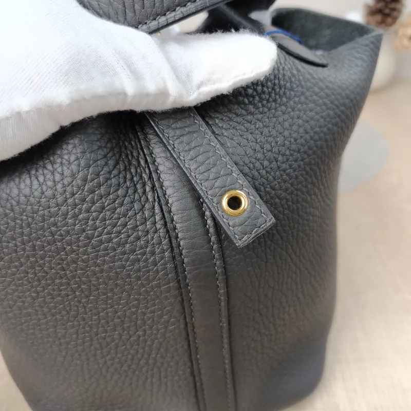 Hermès Top Handle Bag Picotin Lock 18 18Dark Grey Taurillon Clemence TC Calfskin Small18 × 13 × 18 cm — detail view 10 of 16