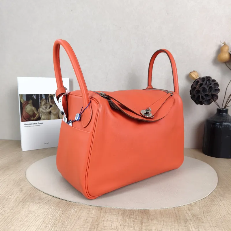 Hermès Crossbody Bag Lindy 30S5 Swift Calfskin30 × 15 × 19 cm — cover view 3 of 5
