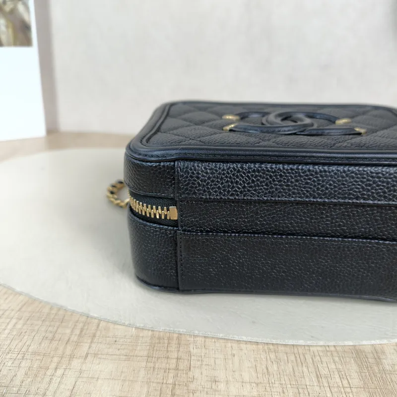 Chanel Crossbody Bag CC Filigree Vanity Cosmetic Bag Black Grained Calfskin Small 16 × 7 × 12 cm 26 — detail view 1 of 13
