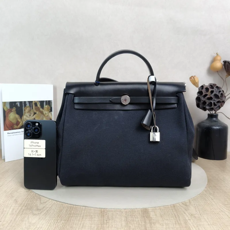 Hermès Shoulder Bag Herbag 31Black Canvas Canvas Berliner Medium31 × 10 × 25 cm — cover view 6 of 6