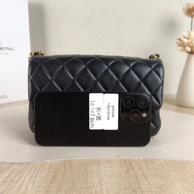 Chanel Crossbody Bag c mini Black Lambskin mini20 × 6 × 12 cm — cover view 5 of 6