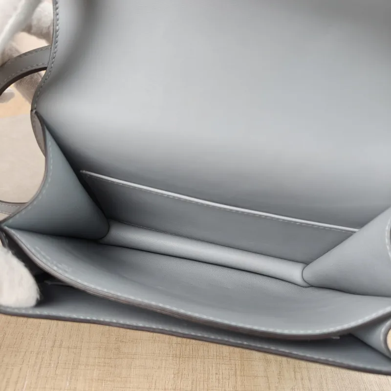 Hermès Crossbody Bag Constance 19 Silver-Tone Hardware Swift Calfskin Mini 19 × 4 × 15 cm K — detail view 1 of 13