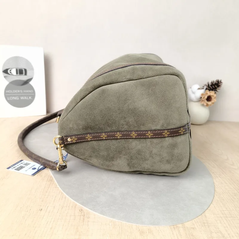 Louis Vuitton Shoulder Bag EXPRESS Shoulder Bag Green Suede Medium 36 × 18.5 × 24 cm — detail view 3 of 13