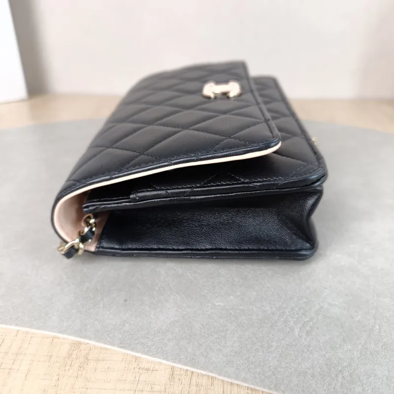 Chanel Crossbody Bag Classic Flap WOC CF WOCWOC Bag Black Pink Lambskin One Size 19 × 4 × 12.5 cm — detail view 4 of 14