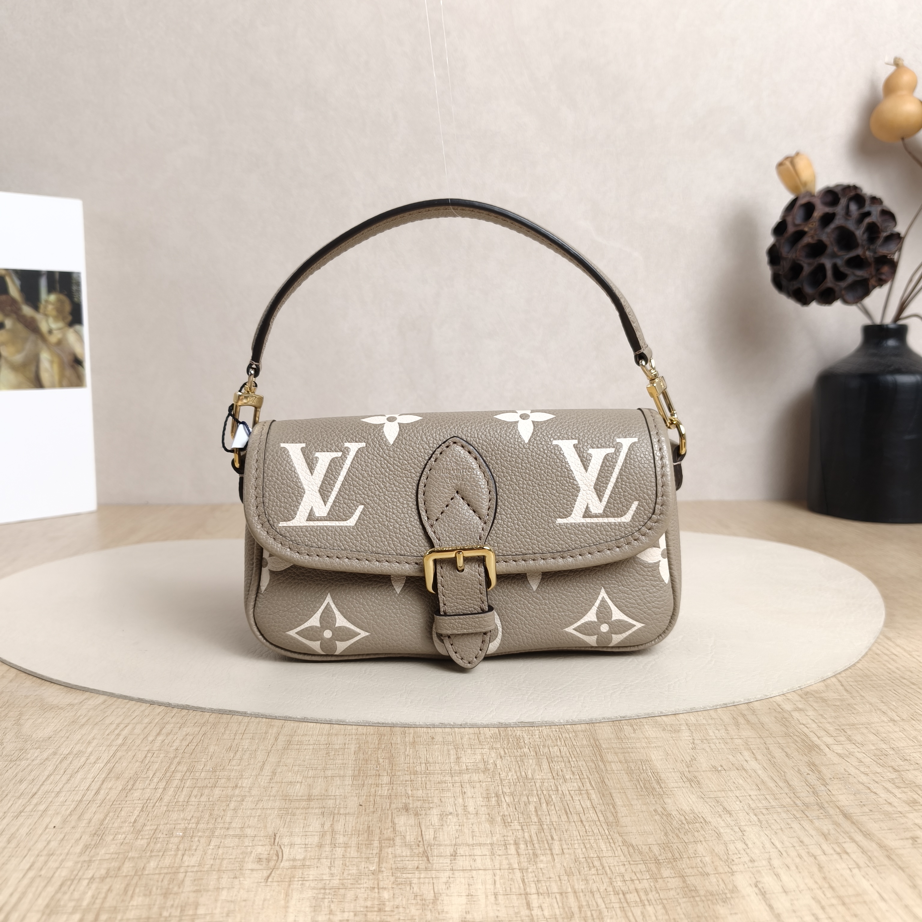 Louis Vuitton Crossbody Bag Diane Baguette Bag Empreinte Embossed Calfskin Monogramnano19 × 6 × 10.5 cm