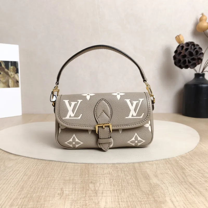 Louis Vuitton Crossbody Bag Diane Baguette Bag Empreinte Embossed Calfskin Monogramnano19 × 6 × 10.5 cm