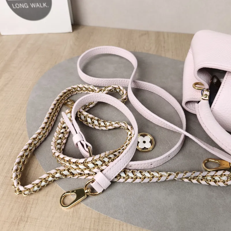 Louis Vuitton Top Handle Bag Capucines East West Pink Calfskinmini22 × 8 × 12 cm — detail view 4 of 12
