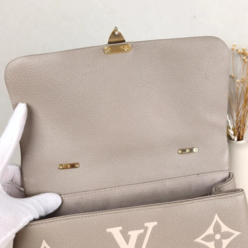 Louis Vuitton Crossbody Bag MADELEINE Empreinte Embossed Calfskin Medium30 × 11 × 19.5 cm — detail view 13 of 14