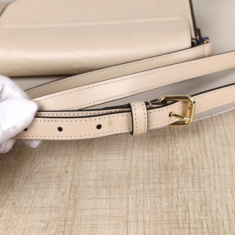 GUCCI Crossbody Bag GG Collection Shoulder Bag Beige Calfskin Mini 21 × 3 × 13.5 cm — detail view 5 of 12