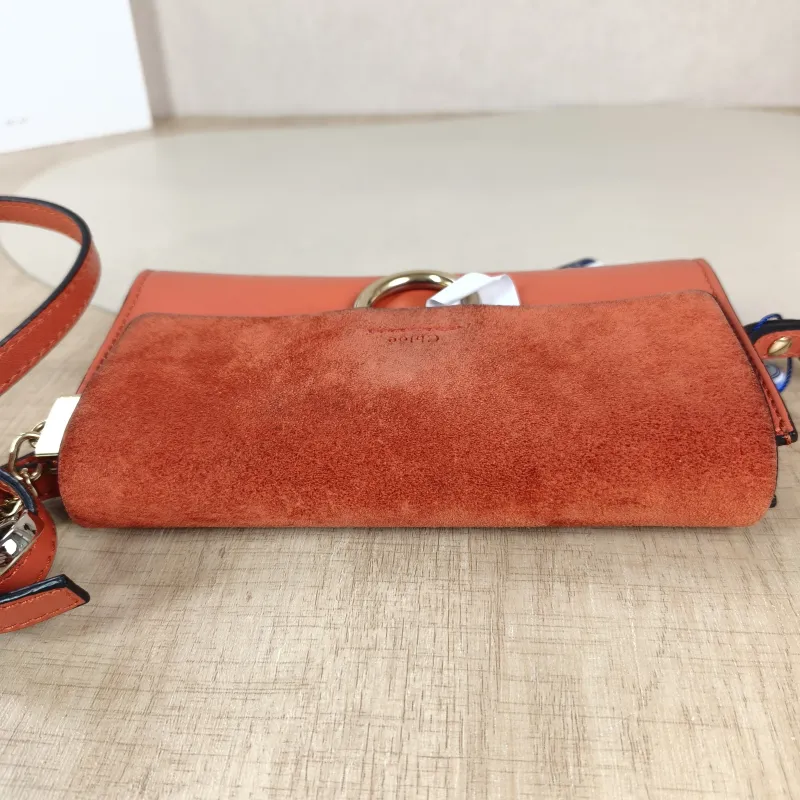 Chloé Shoulder Bag faye Crossbody Bag Red Calfskin 18 × 3 × 10 cm — detail view 4 of 11