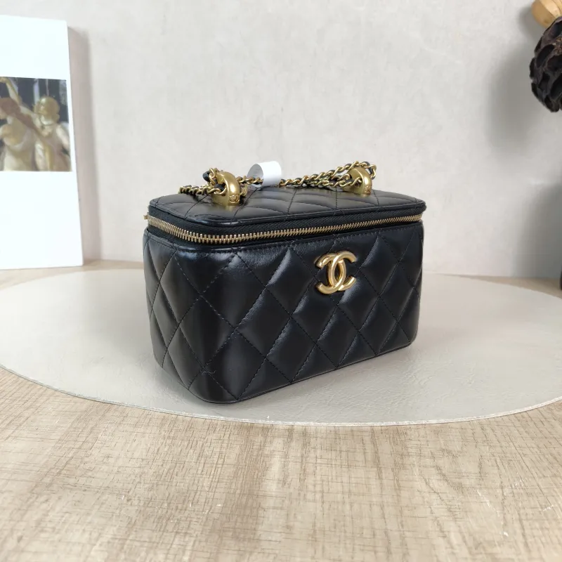 Chanel Crossbody Bag Black Calfskin One Size 16 × 8 × 9.5 cm — cover view 4 of 5