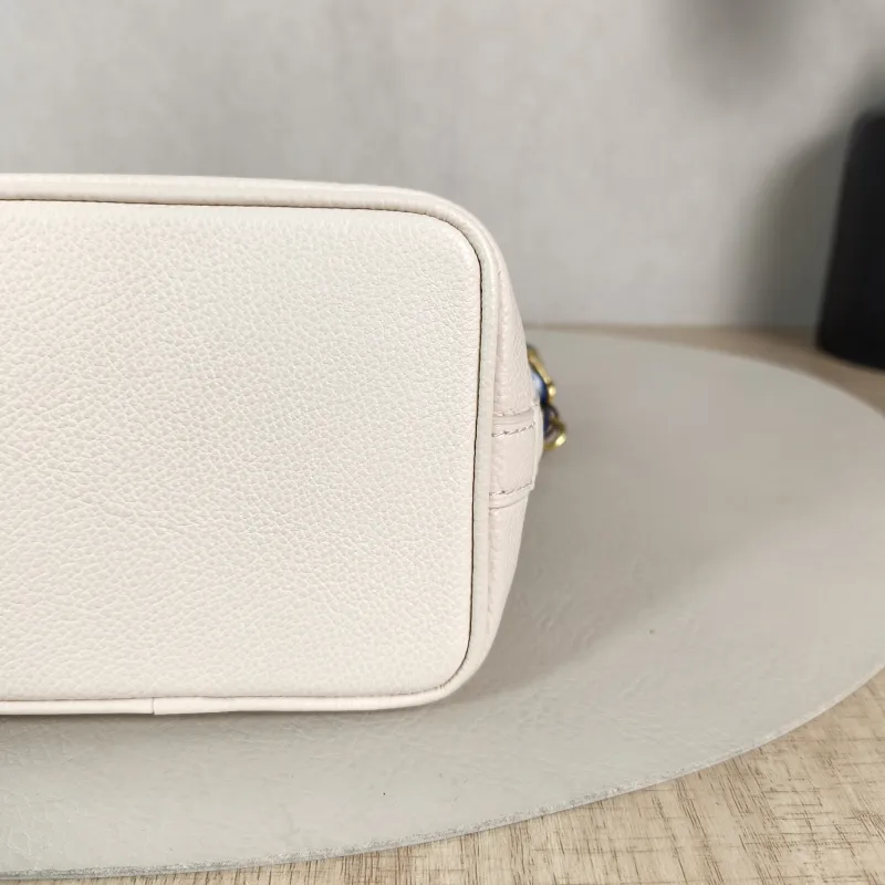 Louis Vuitton Crossbody Bag NANO NOÉ Bucket Bag Nano White · Embroidered Calfskinnano13 × 10 × 16 cm — detail view 1 of 11