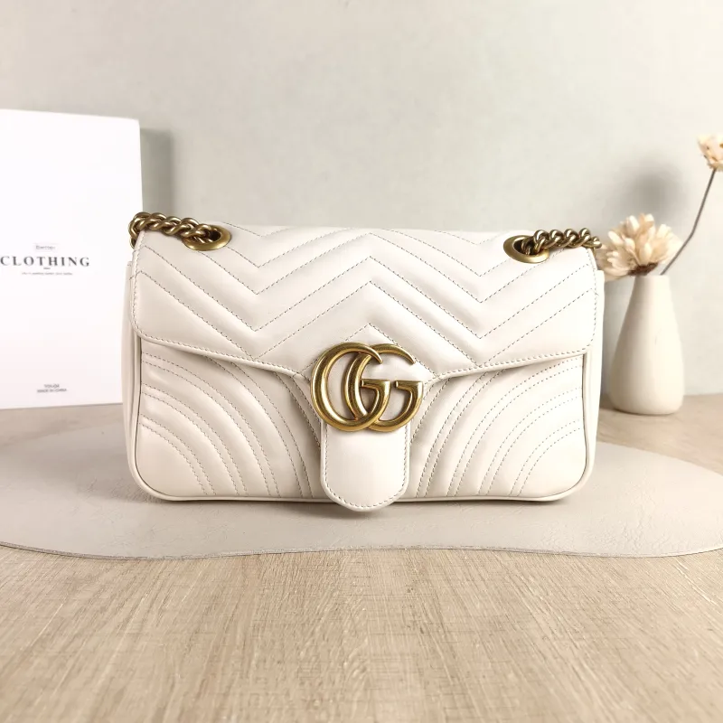 GUCCI Crossbody Bag GG Marmont Medium Marmont 26 White Calfskin 26 × 7 × 15 cm
