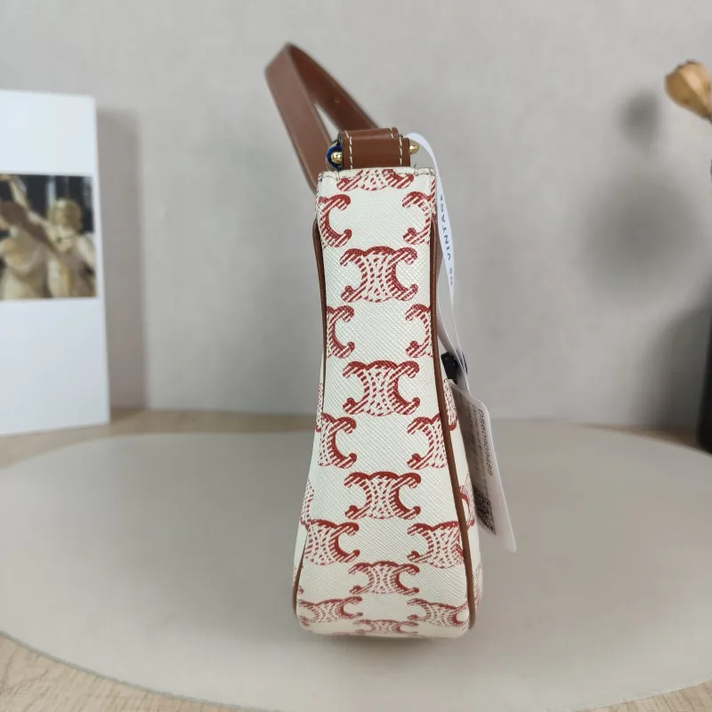 CELINE Shoulder Bag AVA Red PVC Medium23 × 6 × 13.5 cm — detail view 5 of 10
