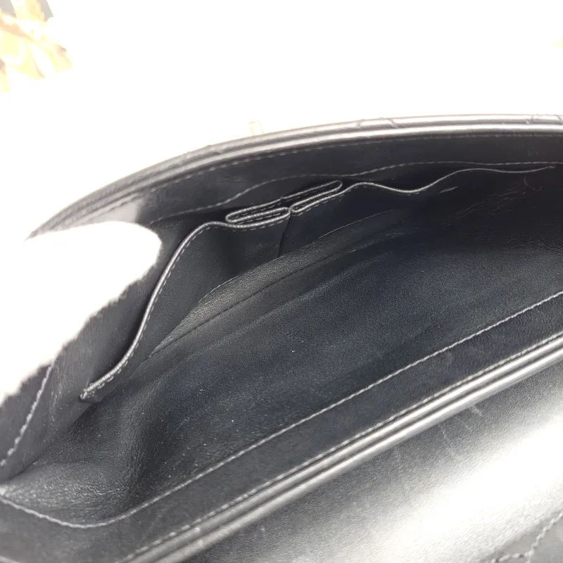 Chanel Shoulder Bagtrendy cc Shoulder Bag Black Lambskin Medium26 × 6 × 17 cm — detail view 12 of 13