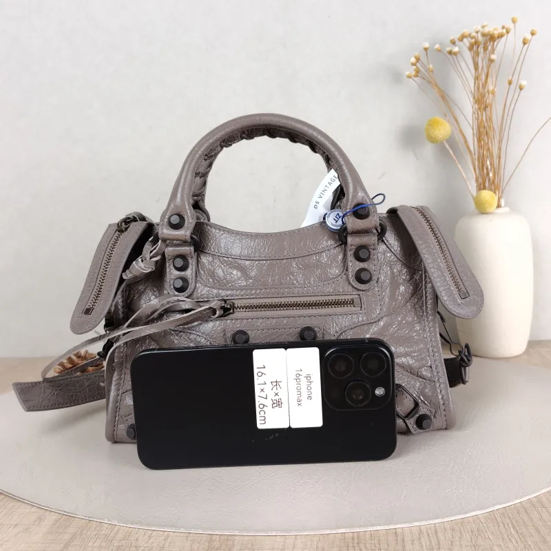 BALENCIAGA Crossbody Bag Classic City Brown Lambskin Mini 24 × 10 × 16 cm — cover view 2 of 5