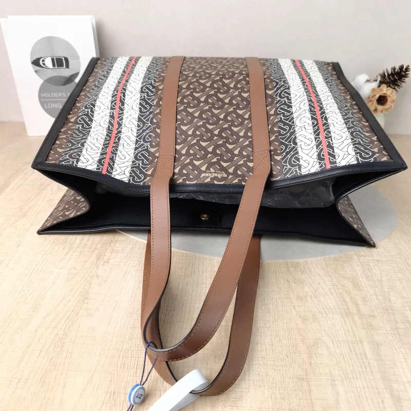 BURBERRY Top Handle Bag Tote Bag Colorblock PVC One Size43 × 15 × 34 cm — detail view 4 of 10