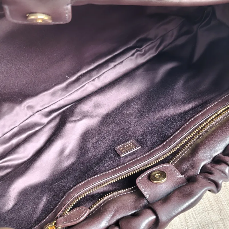 Miumiu Shoulder Bag Joie Shoulder Bag Lambskin 52 × 9 × 23 cm — detail view 10 of 10