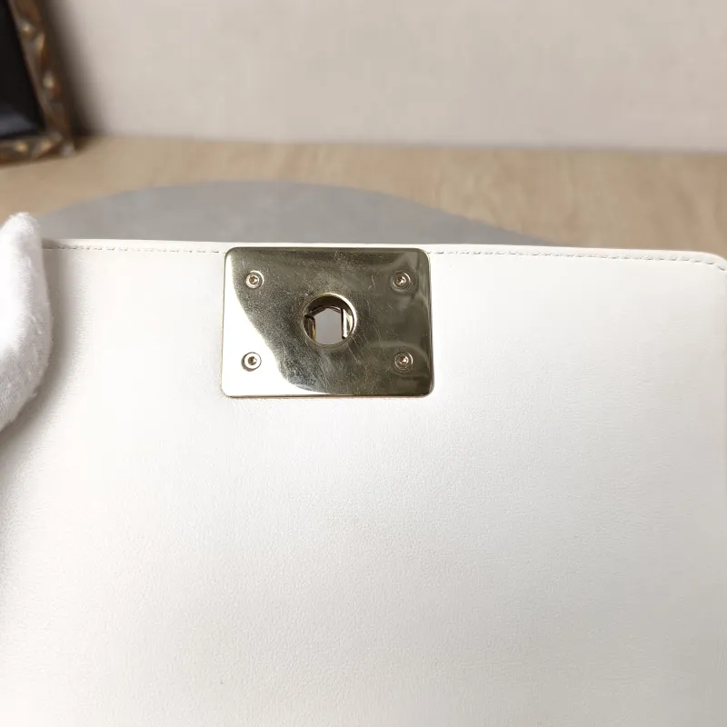 Chanel Crossbody Bag Le Boy​ Edition White Calfskin Small20.5 × 8.5 × 12 cm — detail view 19 of 19