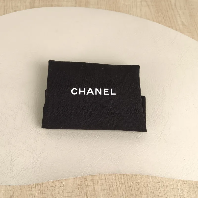 Chanel Crossbody Bag Edition Black Lambskin One Size17 × 8 × 9.5 cm — detail view 1 of 13