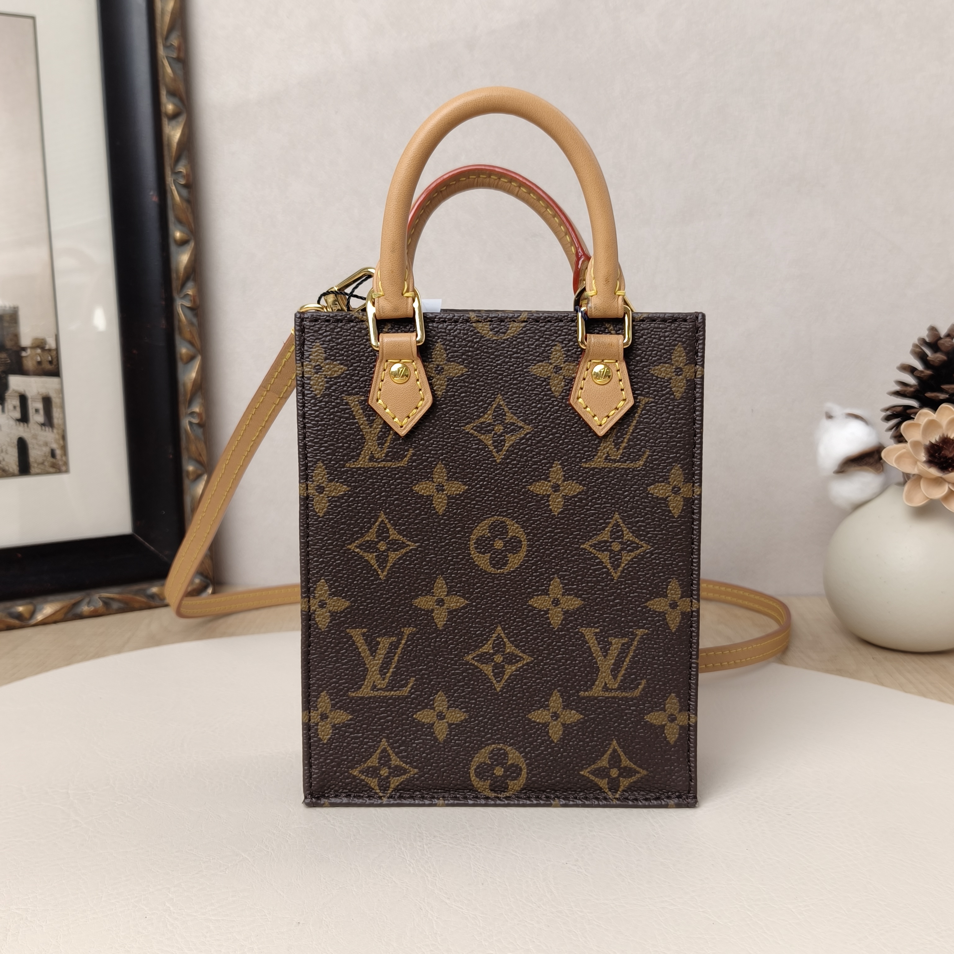 Louis Vuitton Crossbody Bag PETIT SAC PLAT Mini Monogram PV Cmini14 × 5 × 17 cm