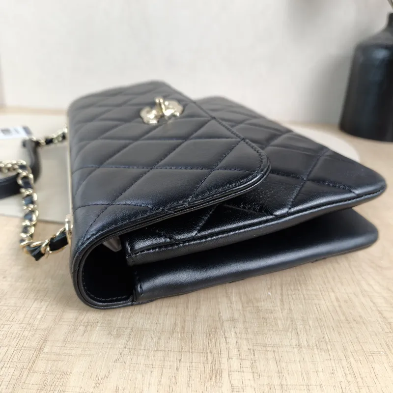 Chanel Shoulder Bagtrendy cc Shoulder Bag Black Lambskin Medium26 × 6 × 17 cm — detail view 3 of 13