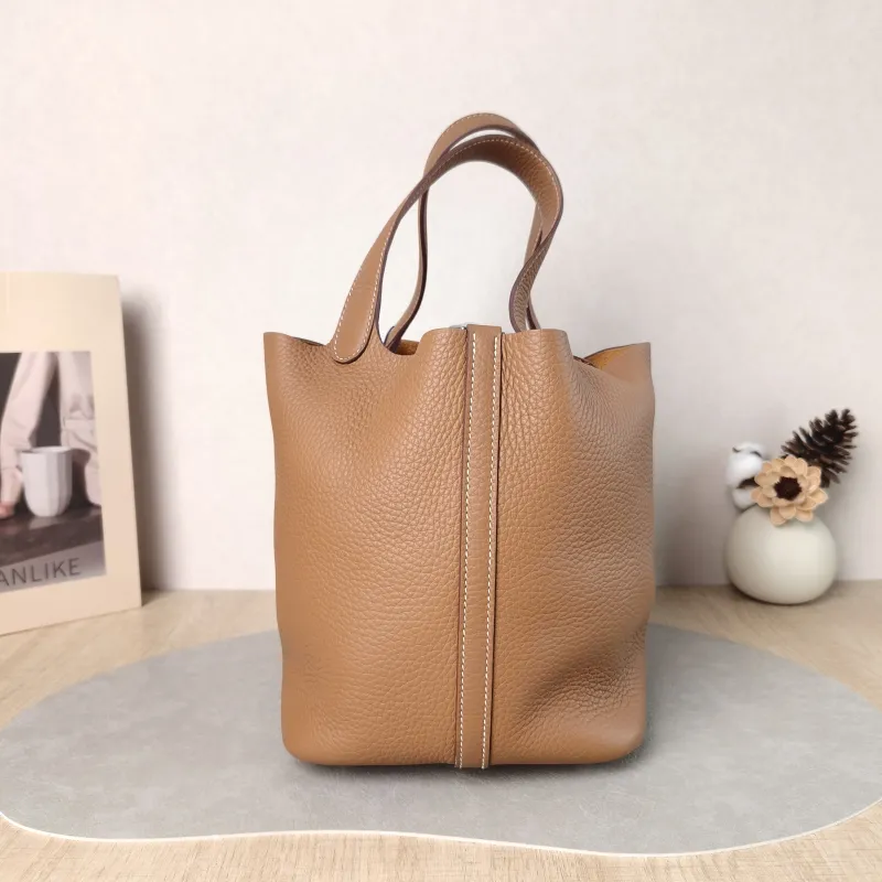 Hermès Top Handle Bag Picotin Lock 22 22 37 Brown TC Calfskin Medium 22 × 17 × 21 cm W — cover view 3 of 6