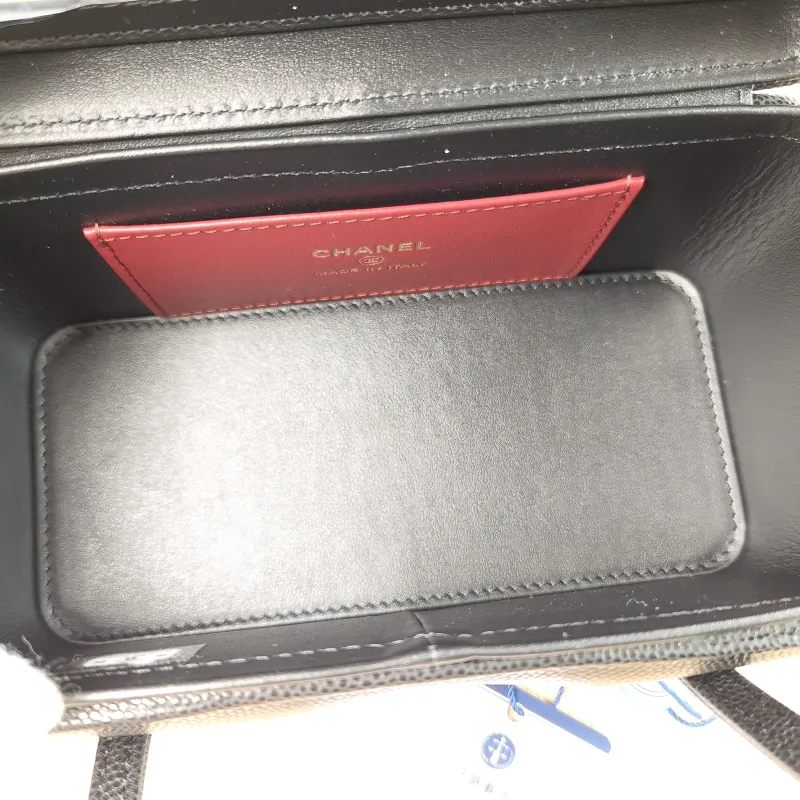 Chanel Shoulder Bag 26s preppy Shoulder Bag Black Grained Calfskin 17 × 8 × 9.5 cm — detail view 2 of 11