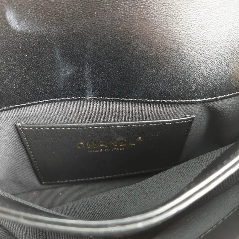 Chanel Crossbody Bag Black Calfskin 19 × 5.5 × 11 cm Microchip Edition — detail view 9 of 11