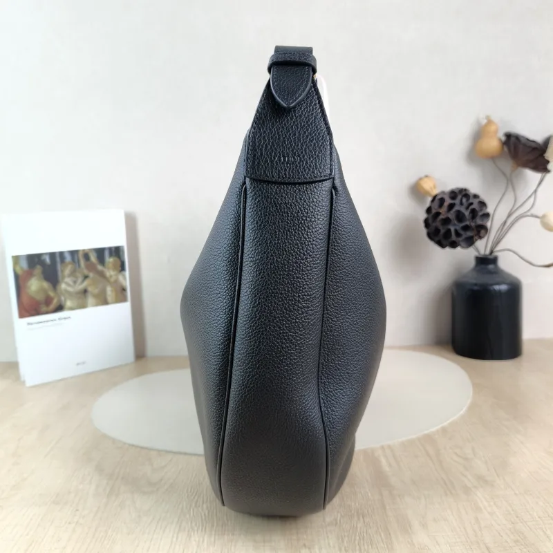CELINE Shoulder Bag LULU hobo Black Calfskin Large 38 × 8 × 42 cm — detail view 10 of 11