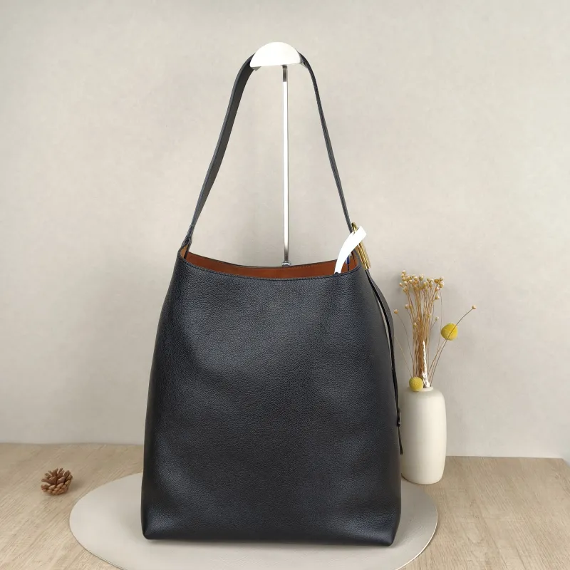 Louis Vuitton Shoulder Bag Low Key Hobo Shoulder Bag Black Calfskin Medium31 × 18 × 35 cm — cover view 5 of 8