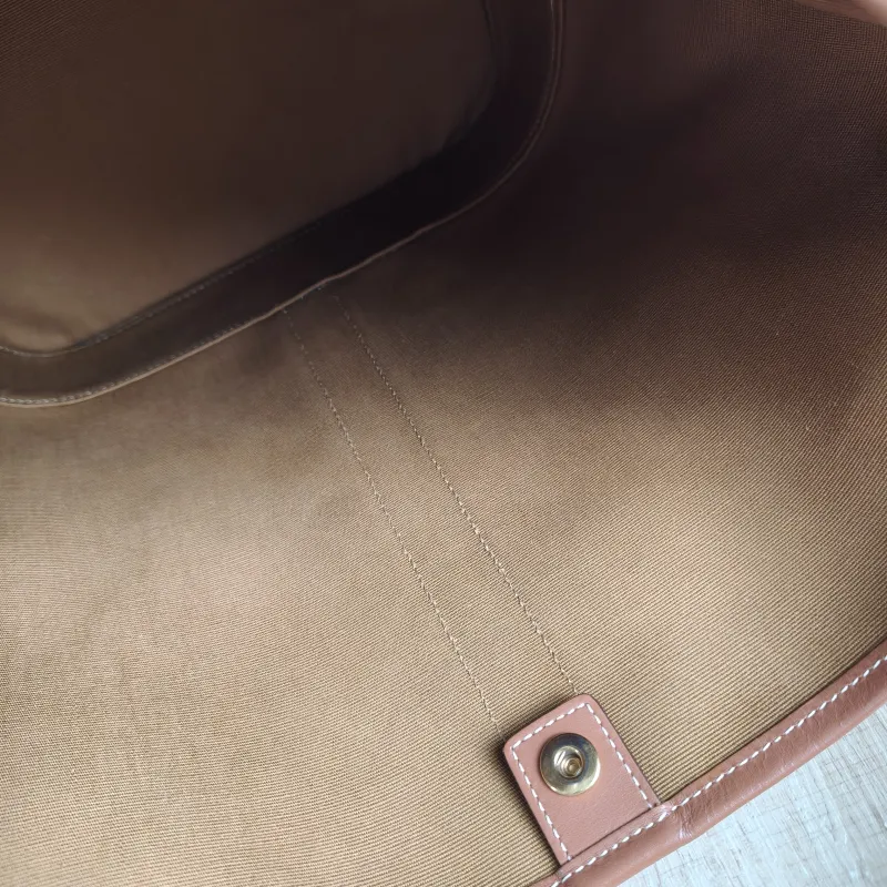 CELINE Crossbody Bag Triomphe Bucket Bag Monogram PVC Medium 24 × 18 × 27 cm — detail view 5 of 10