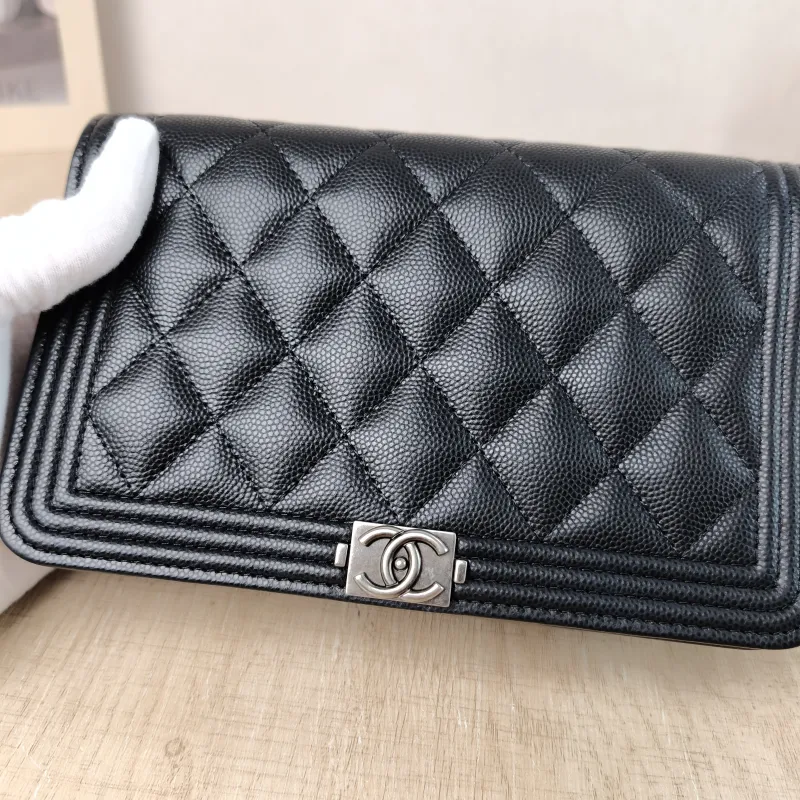 Chanel Crossbody Bag Le Boy​ WOC Black Grained Calfskin Mini 19.2 × 3.5 × 12.3 cm — detail view 7 of 11