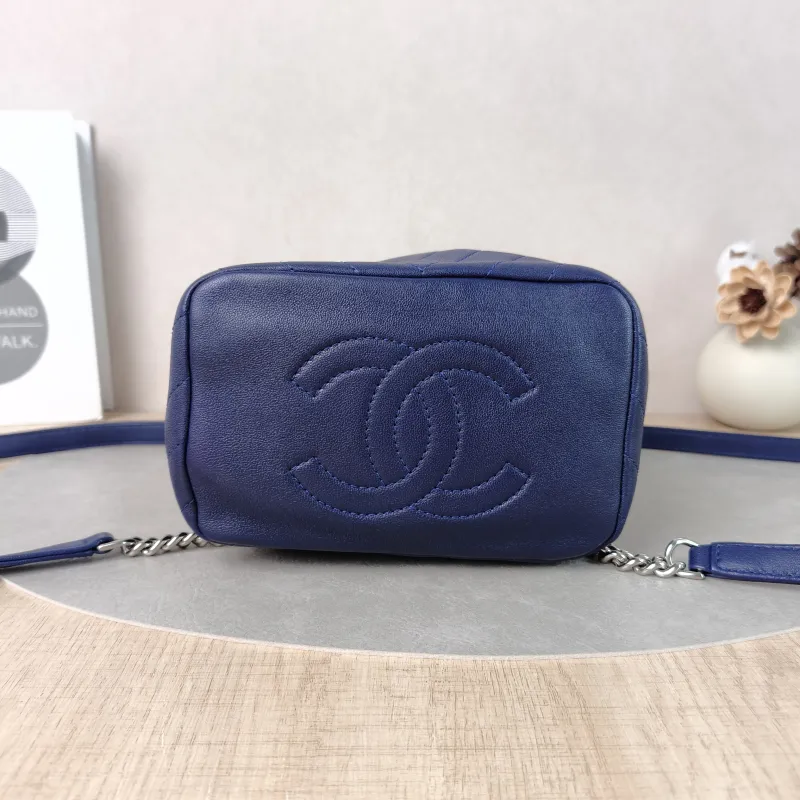 Chanel Backpackv Backpack Navy Lambskin Small18 × 11 × 23 cm — cover view 3 of 5