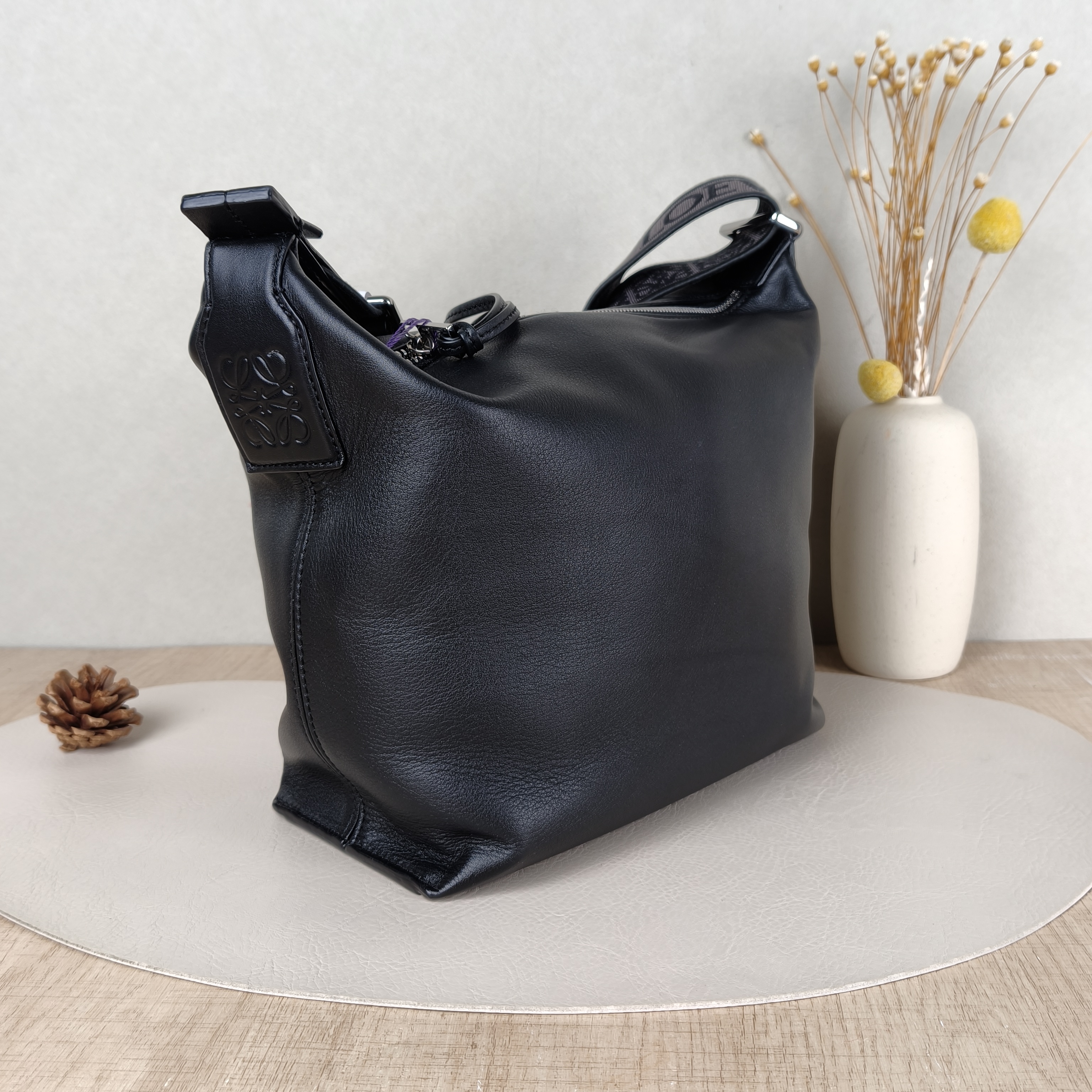 LOEWE Crossbody Bagcubi Crossbody Bag Black Calfskin Small29.5 × 10 × 22 cm — cover view 4 of 5