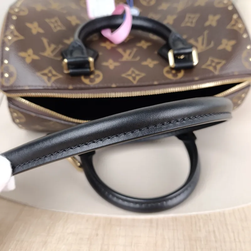 Louis Vuitton Shoulder Bag Speedy Trunk Monogram PVC One Size 27 × 15 × 20 cm — detail view 11 of 14